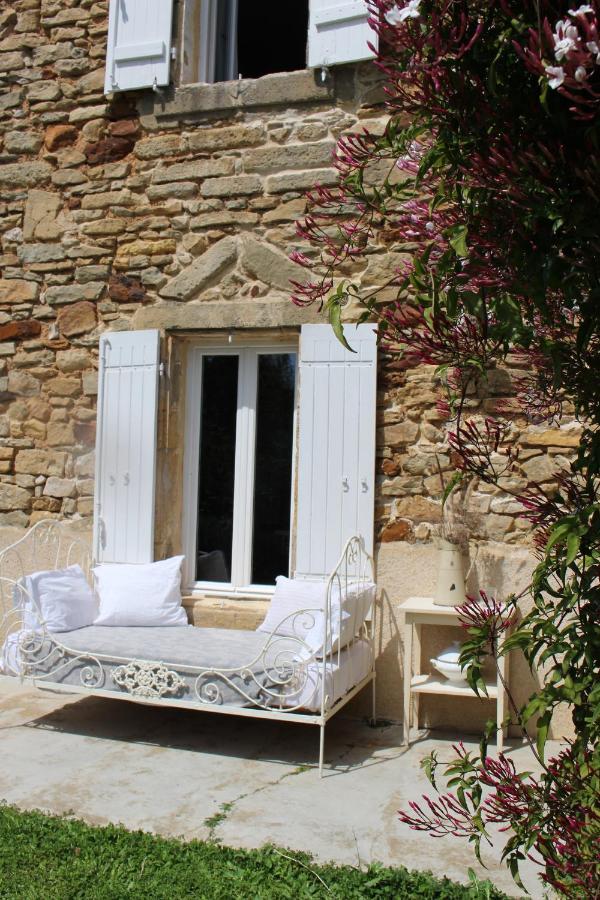Mas Les Romarins: Tranquil Uzes Retreat with Spacious Garden Exterior photo